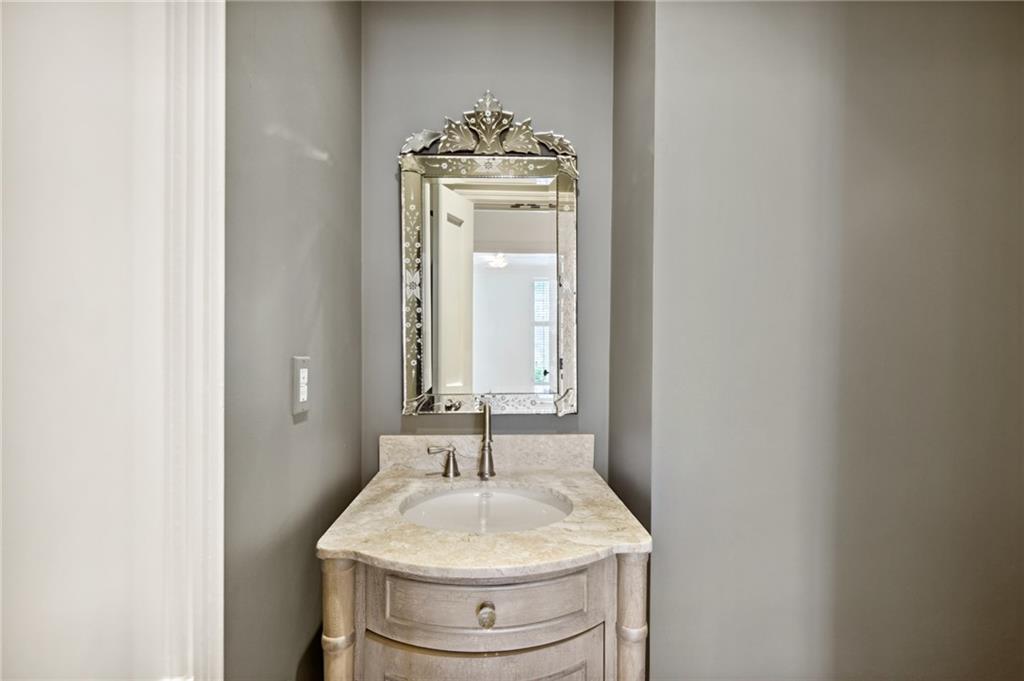 3511 Paces Valley Road NW