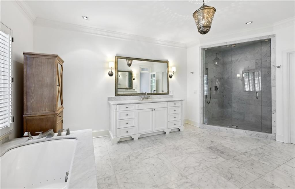 3511 Paces Valley Road NW