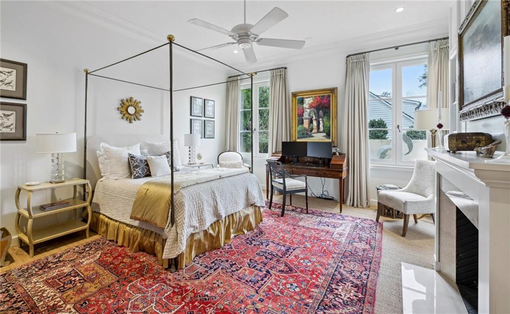 2551 Potomac Avenue NE