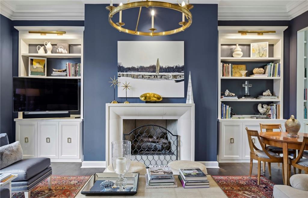 2551 Potomac Avenue NE