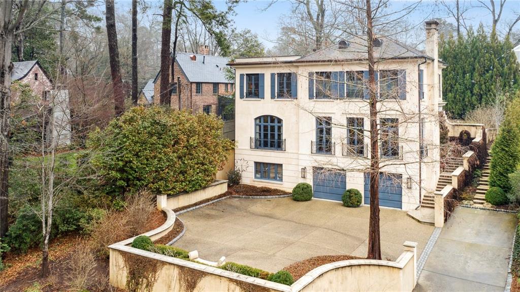 2551 Potomac Avenue NE