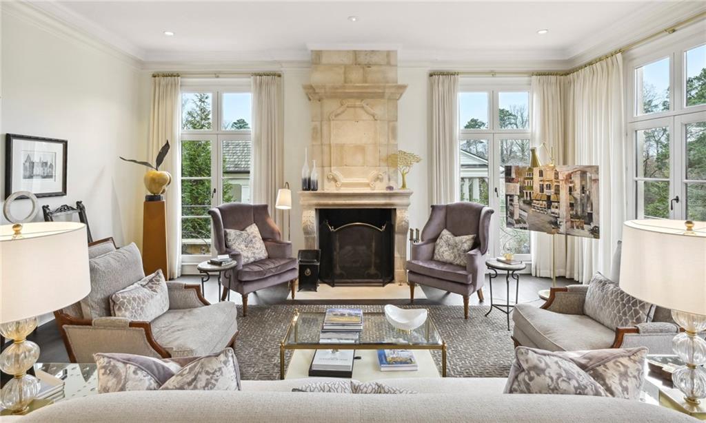 2551 Potomac Avenue NE