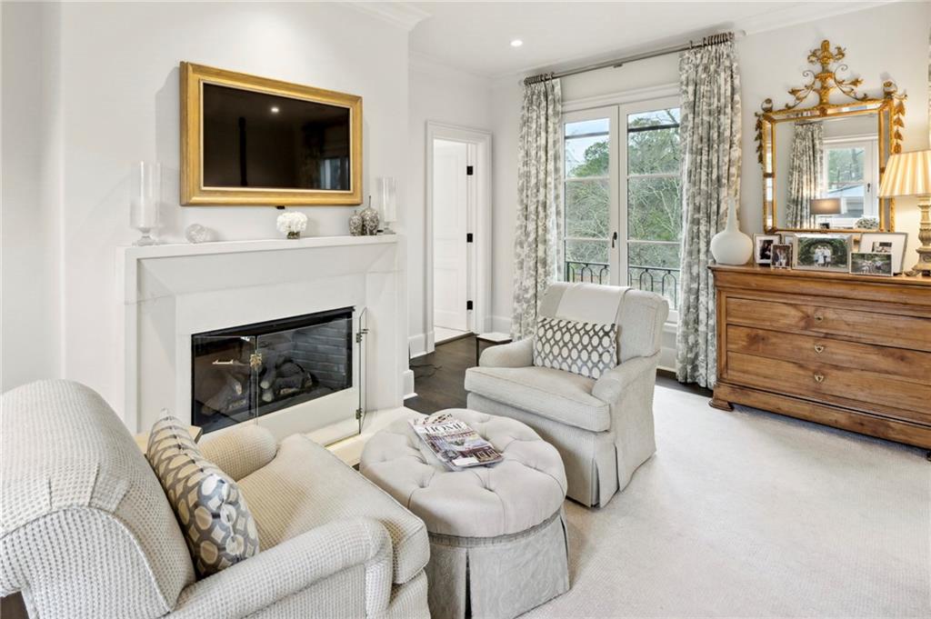 2551 Potomac Avenue NE