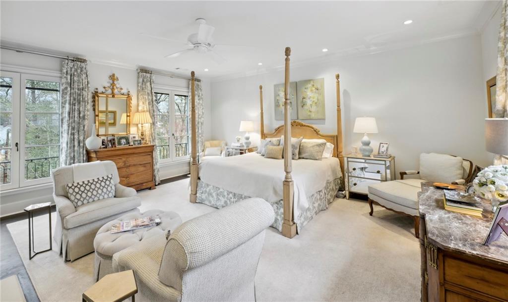 2551 Potomac Avenue NE