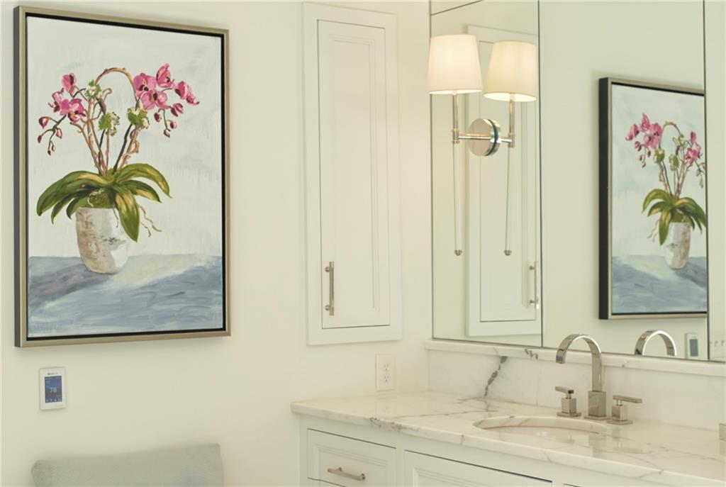 2551 Potomac Avenue NE