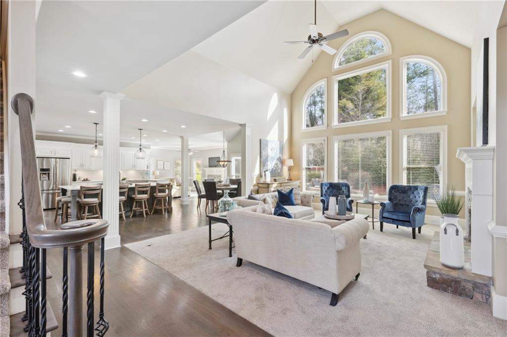 405 Garrick Point