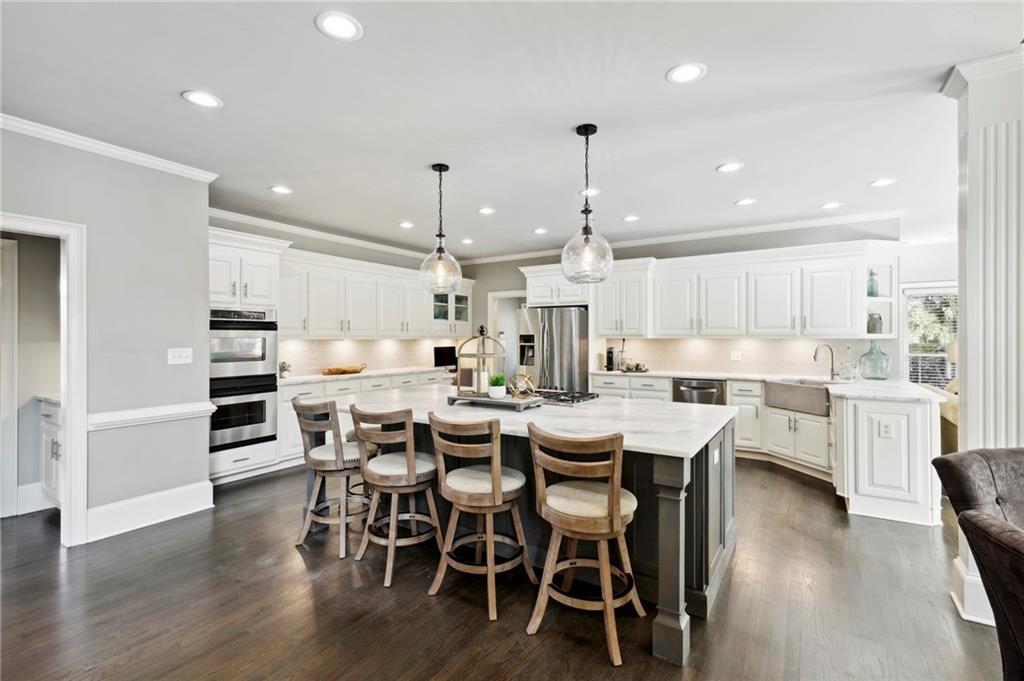 405 Garrick Point