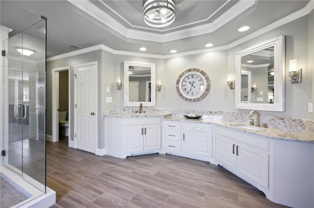 405 Garrick Point