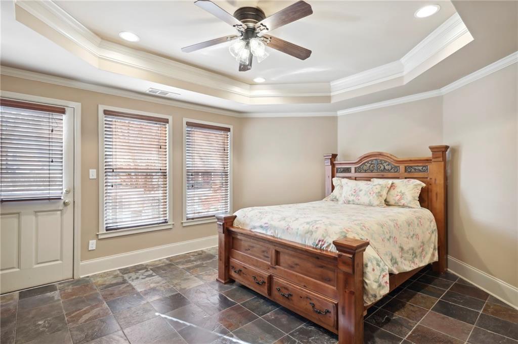 405 Garrick Point