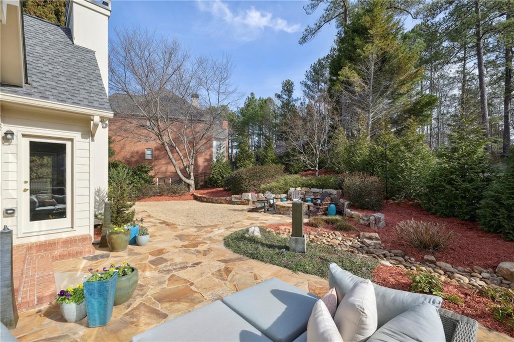 405 Garrick Point