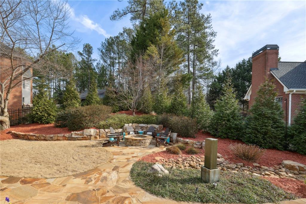 405 Garrick Point