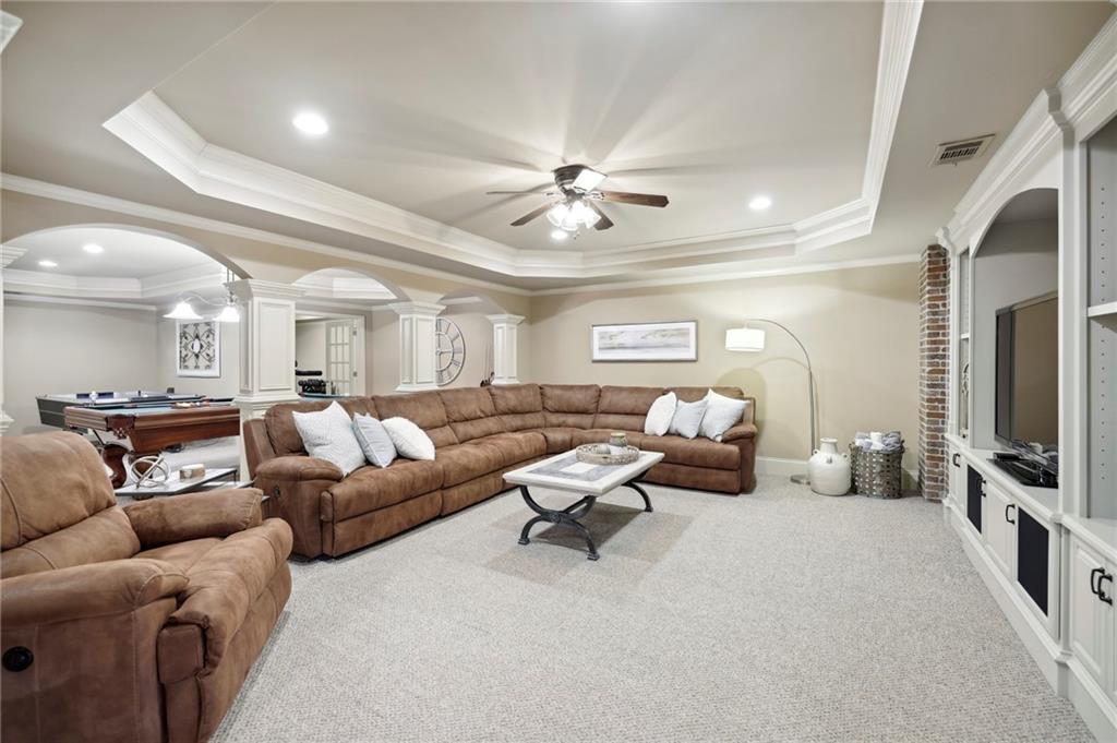 405 Garrick Point