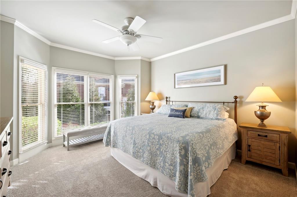 405 Garrick Point