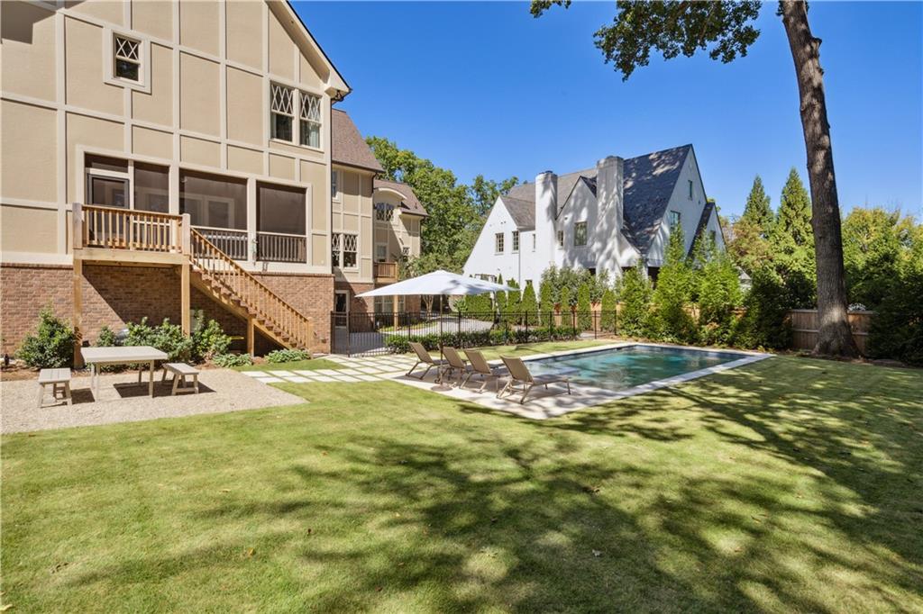 1601 Friar Tuck Road NE