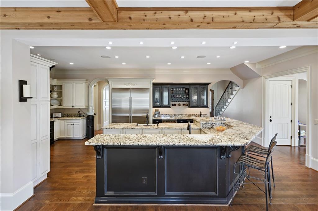 1601 Friar Tuck Road NE