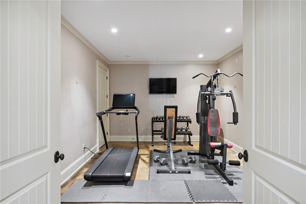 1601 Friar Tuck Road NE