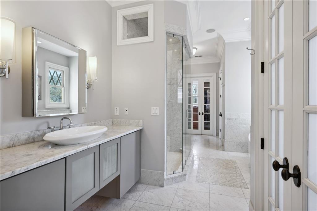 1601 Friar Tuck Road NE