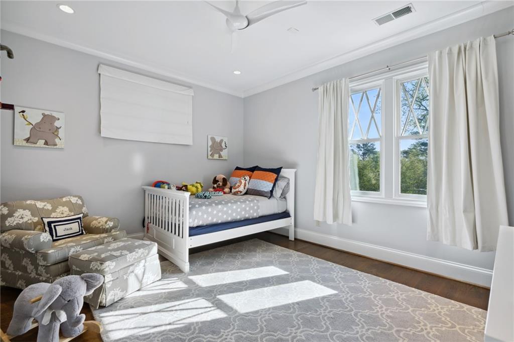 1601 Friar Tuck Road NE