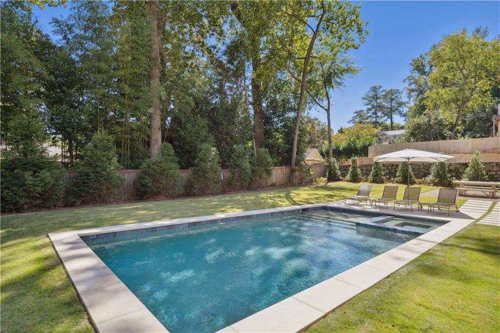 1601 Friar Tuck Road NE