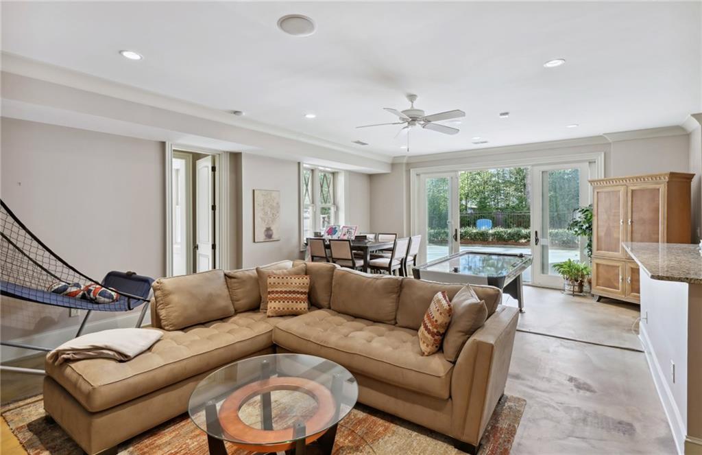 1601 Friar Tuck Road NE