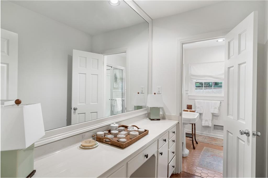 2778 Ridgewood Road NW