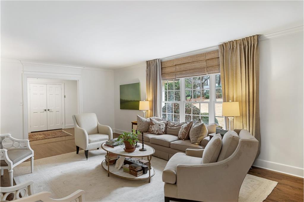 2778 Ridgewood Road NW