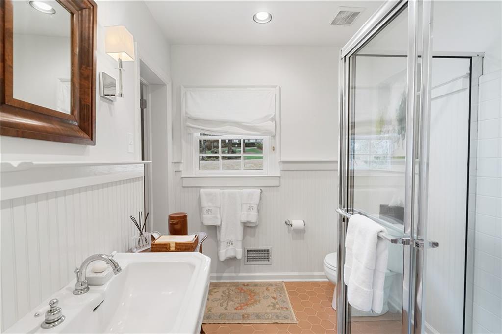 2778 Ridgewood Road NW