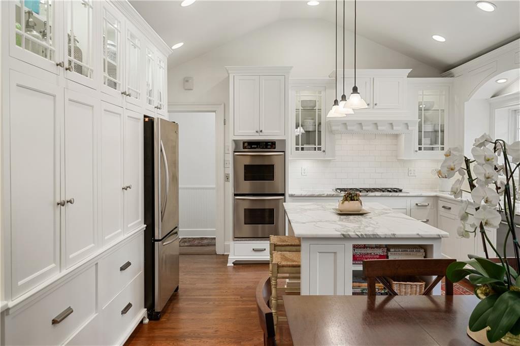 2778 Ridgewood Road NW