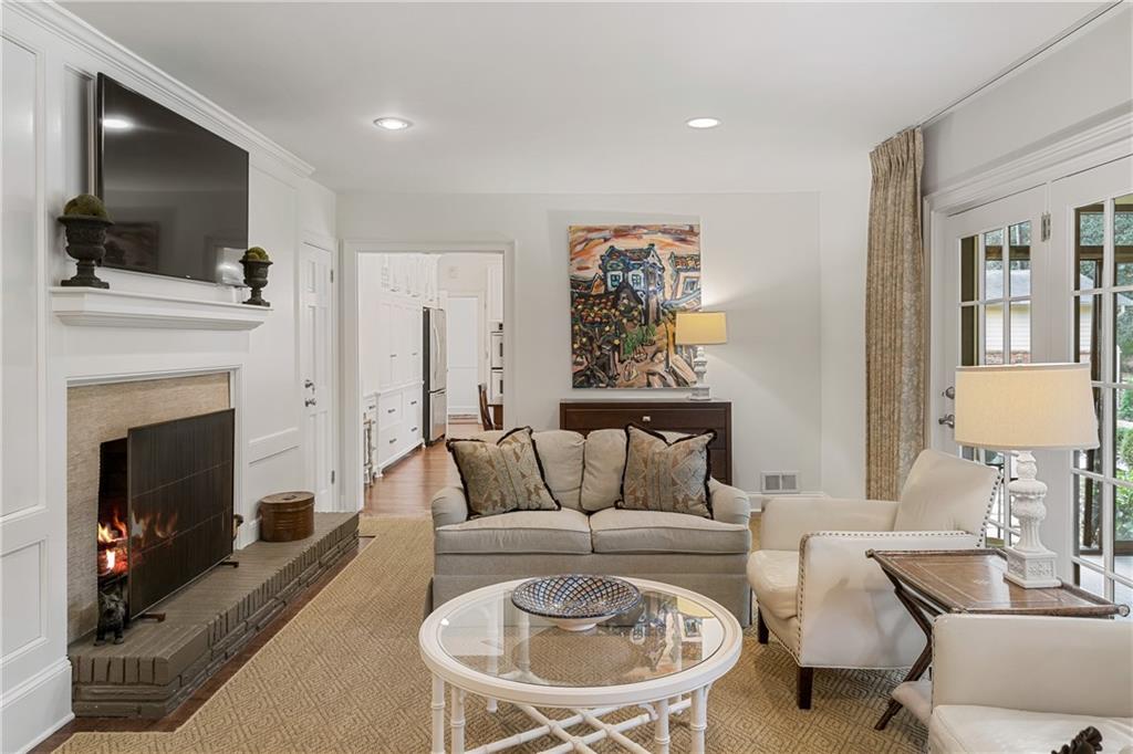 2778 Ridgewood Road NW