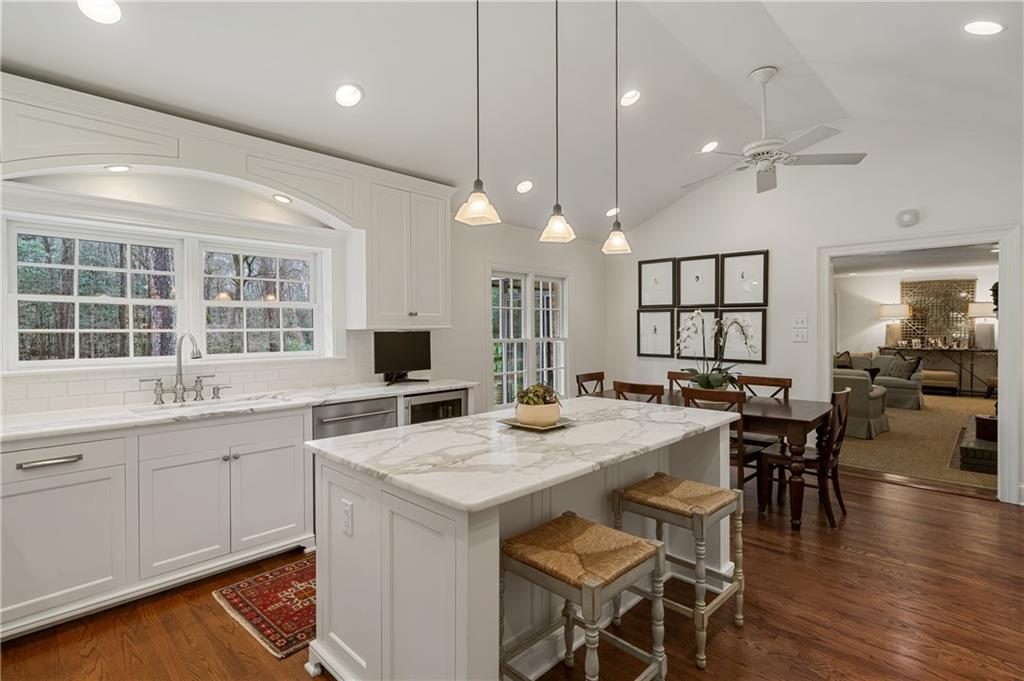 2778 Ridgewood Road NW