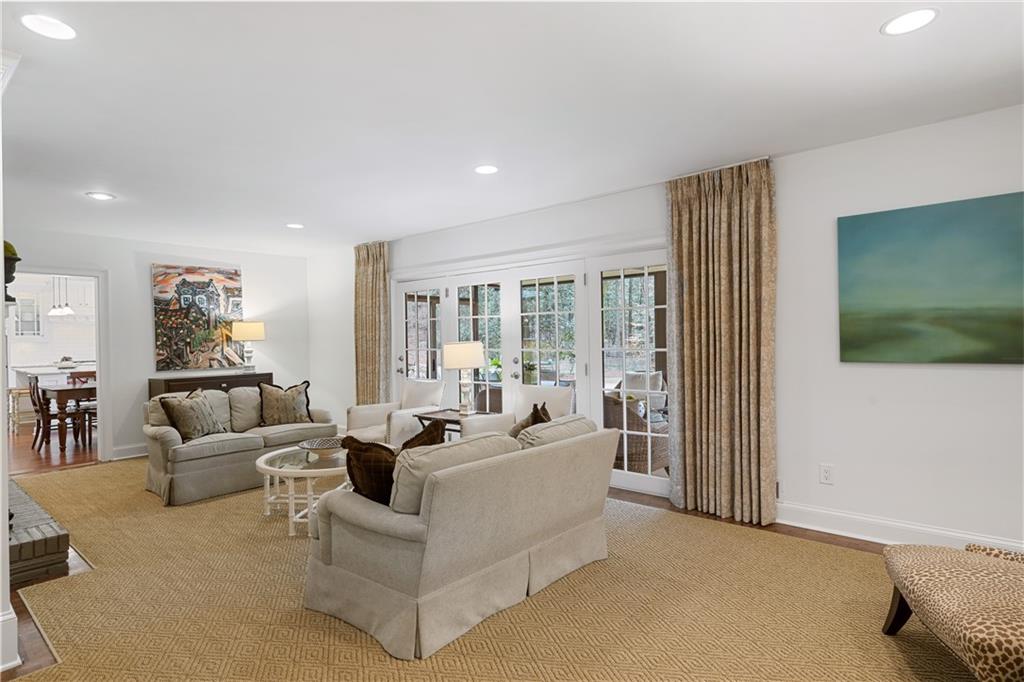 2778 Ridgewood Road NW