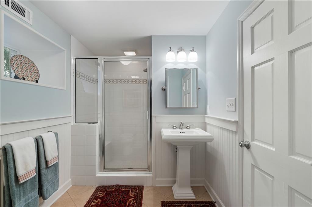 2778 Ridgewood Road NW