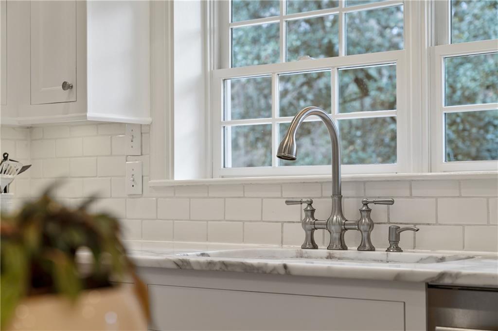 2778 Ridgewood Road NW