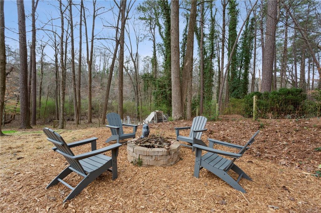 2710 Ridgemore Road NW