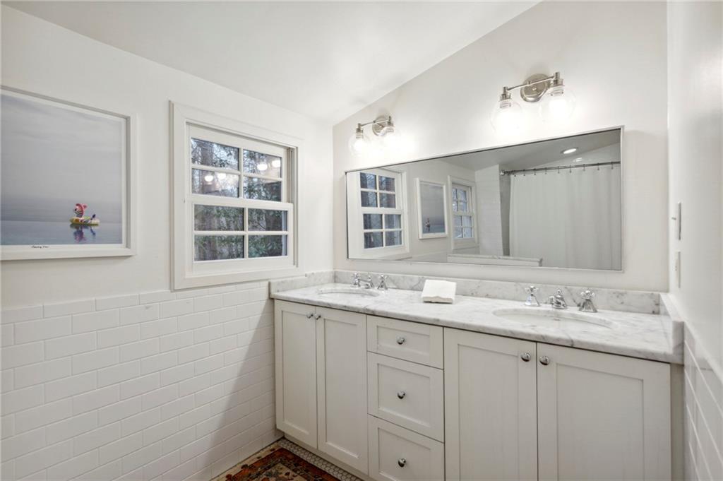 2710 Ridgemore Road NW