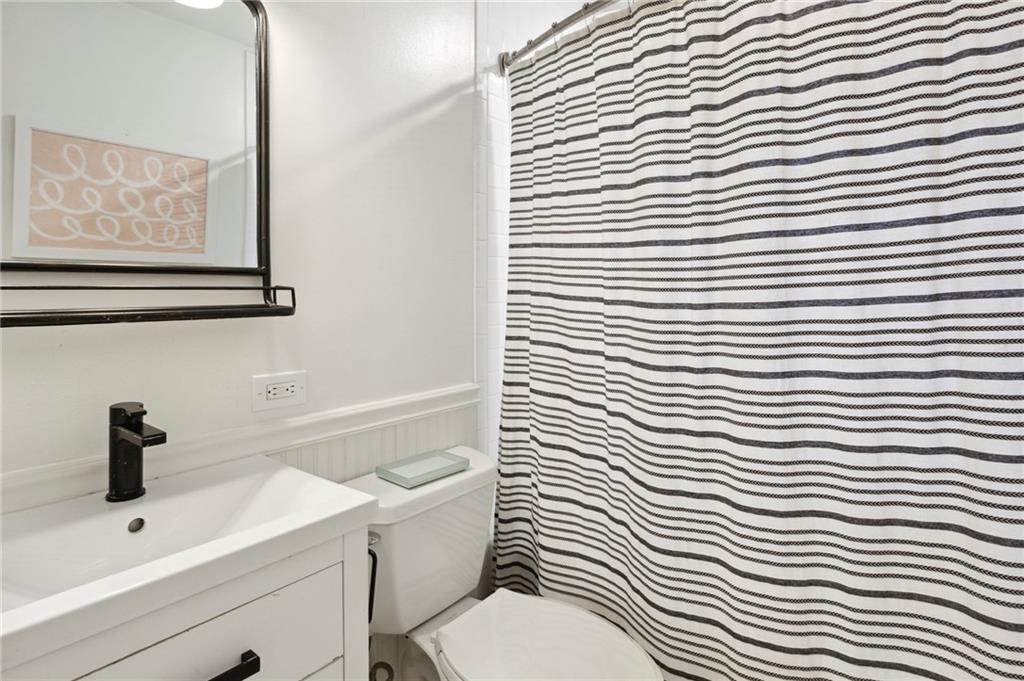 2710 Ridgemore Road NW