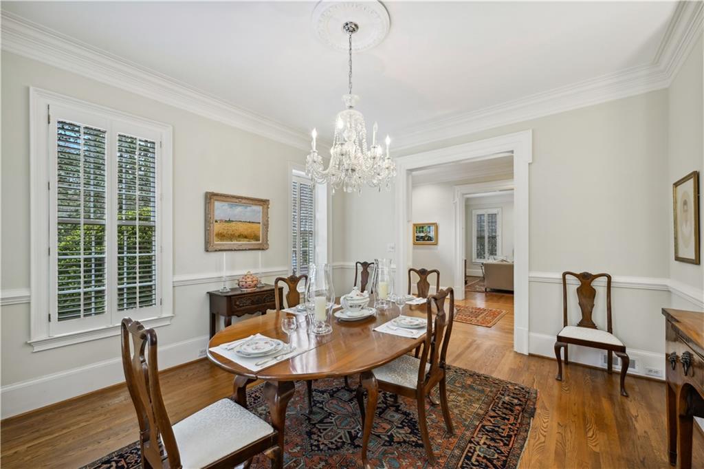 1041 Farmington Lane NE