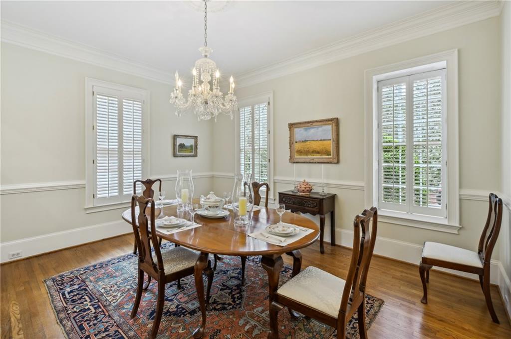 1041 Farmington Lane NE