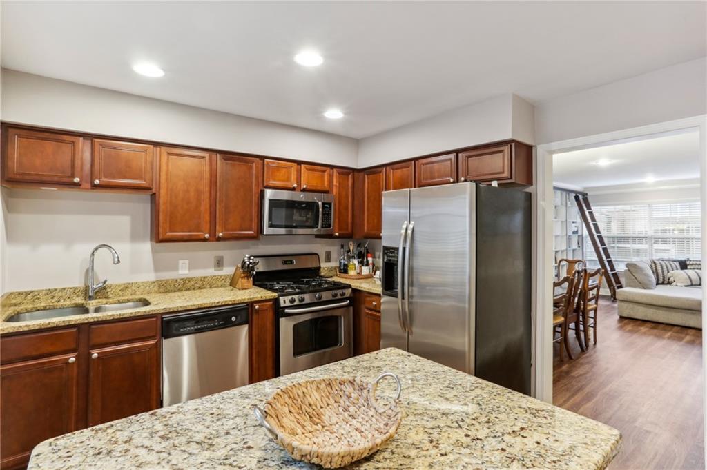 6980 Roswell Road Unit F7