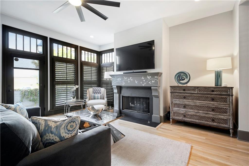 390 Bill Kennedy Way SE