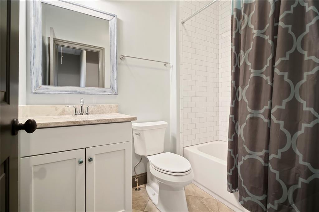 390 Bill Kennedy Way SE