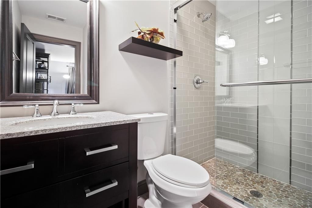 390 Bill Kennedy Way SE