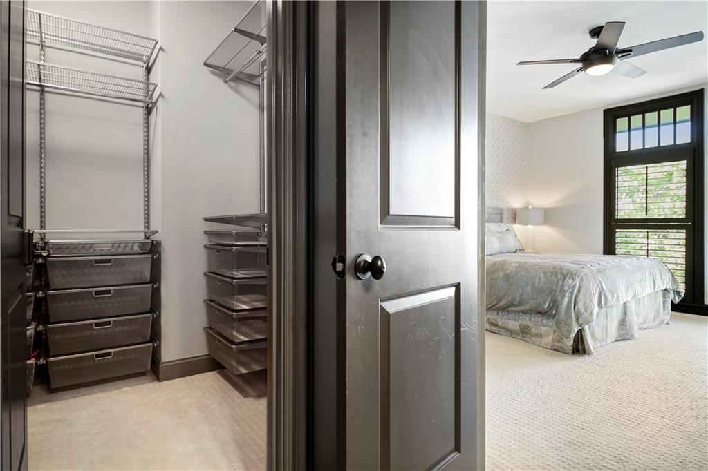 390 Bill Kennedy Way SE