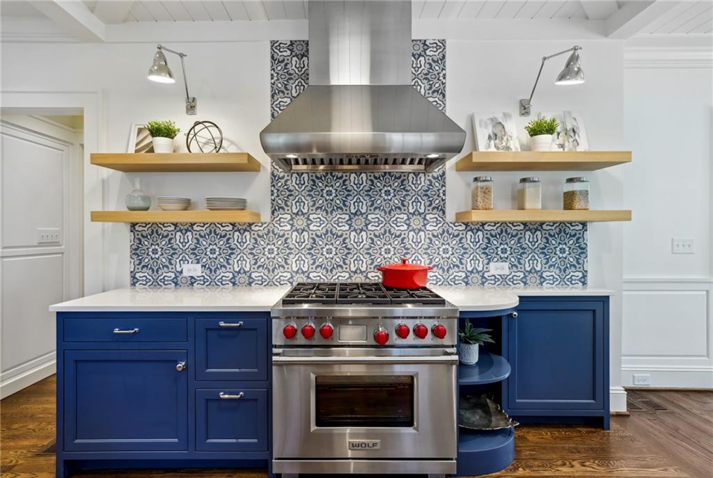 510 Pine Tree Drive NE