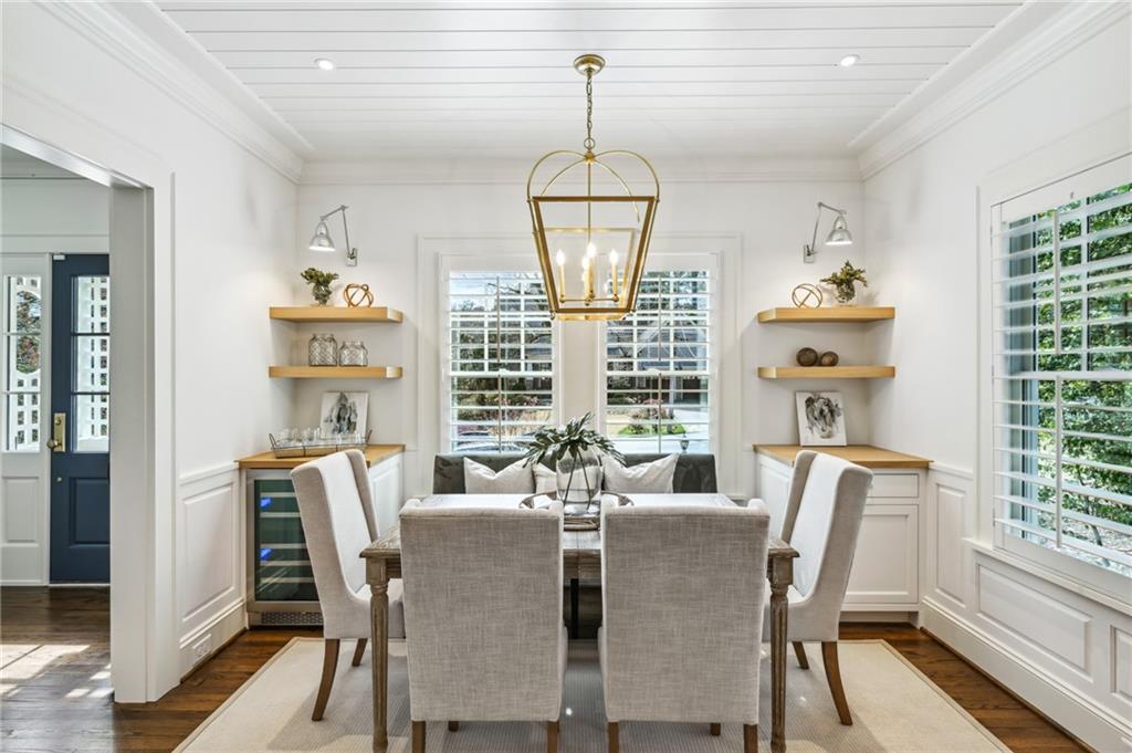 510 Pine Tree Drive NE