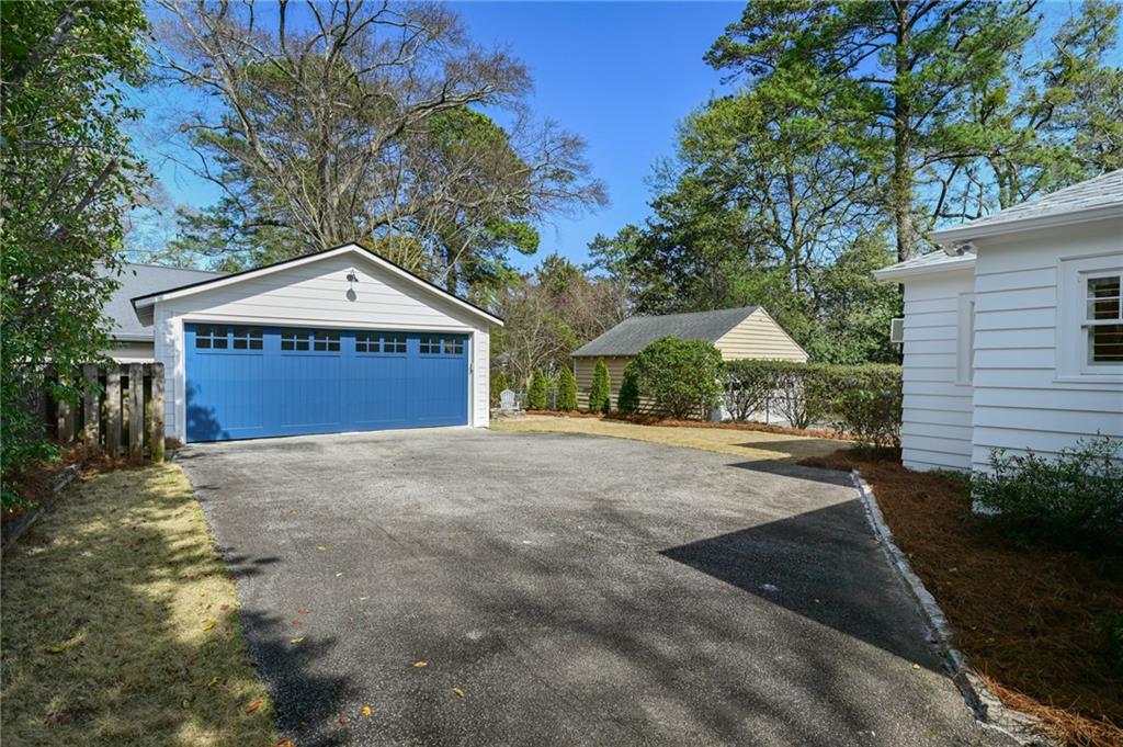 510 Pine Tree Drive NE