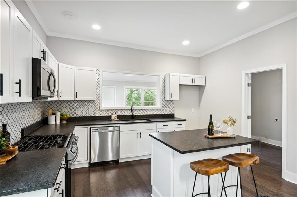 888 Gilbert Street SE