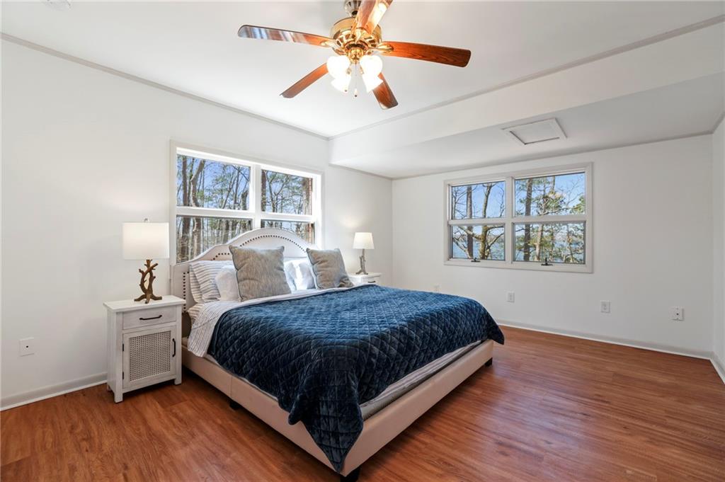 5364 Woodland Circle