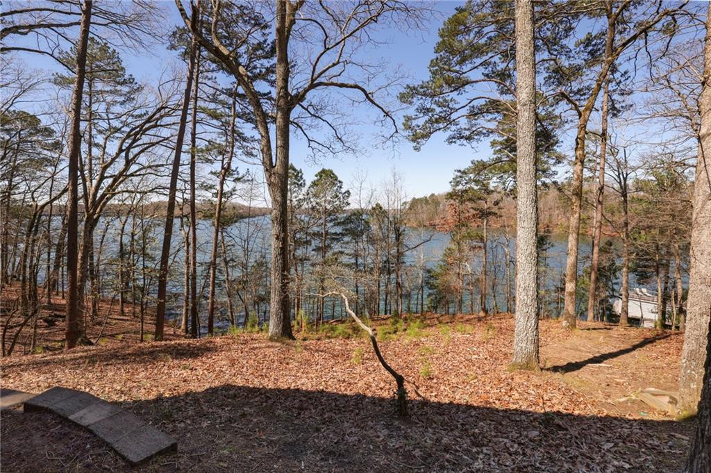 5364 Woodland Circle