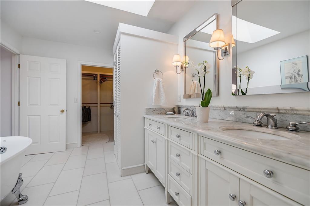 39 Lullwater Estate NE